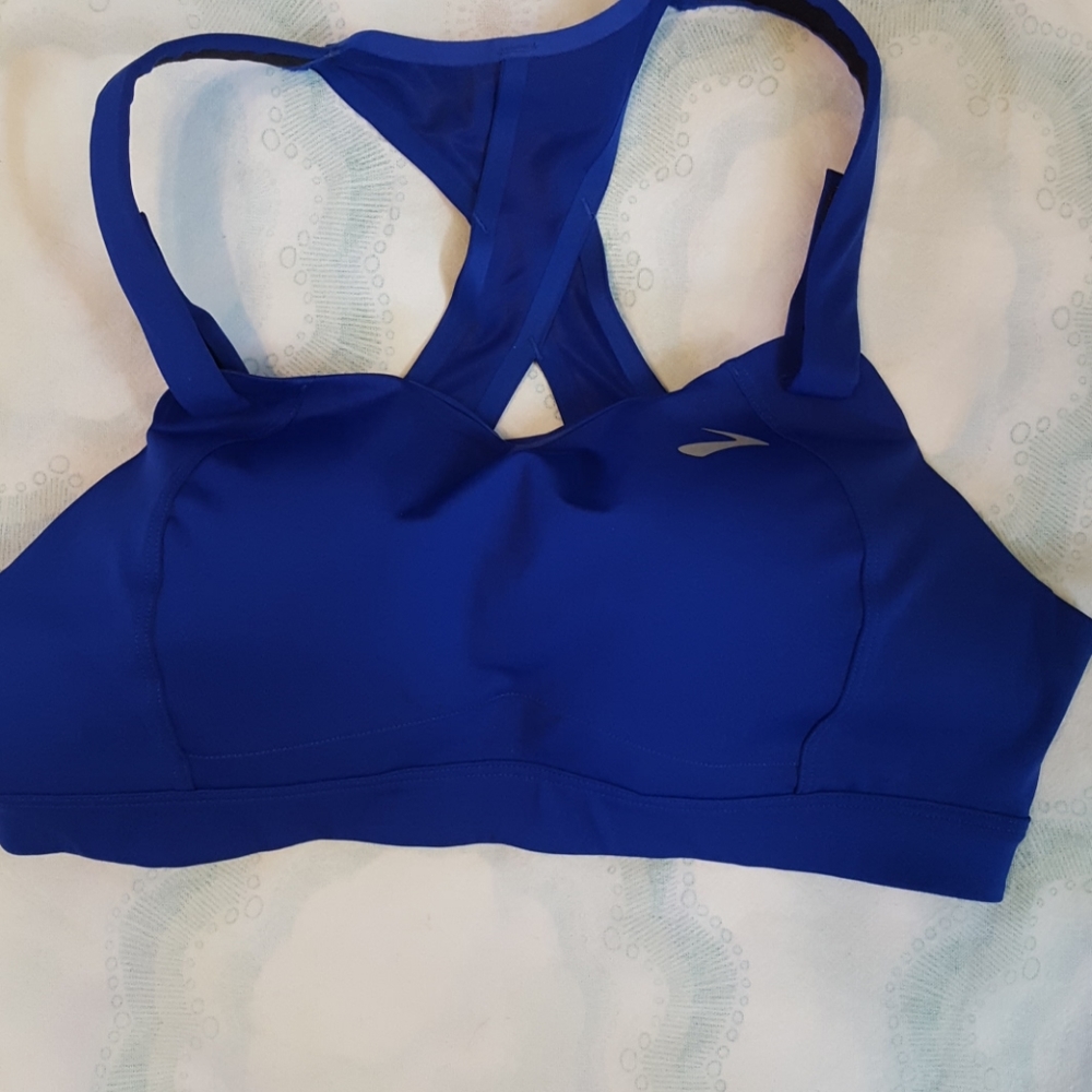 Brooks sports bra size 36C